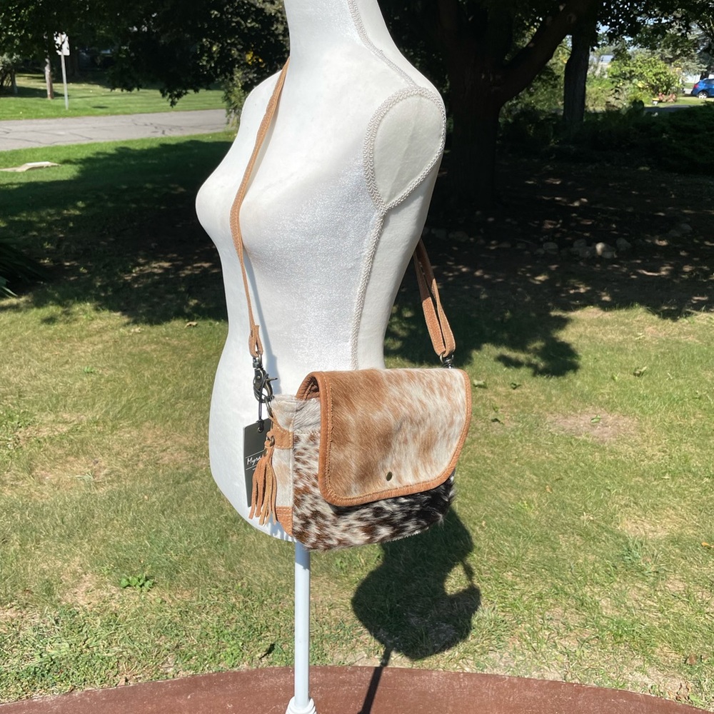 NWT Beautiful Genuine Leather & Hide Purse